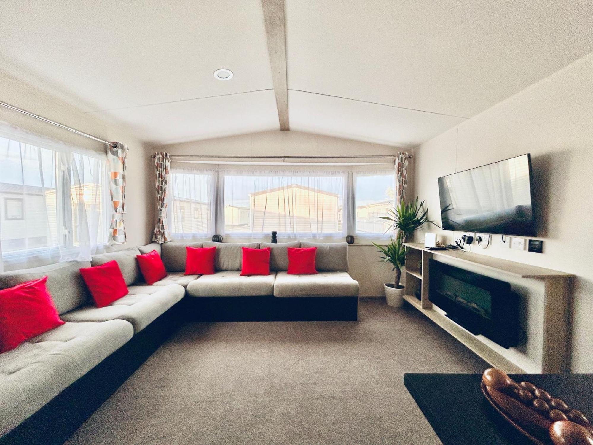 Verbjam 6 Berth Caravan Holiday St Osyth Clacton-On-Sea Exterior photo